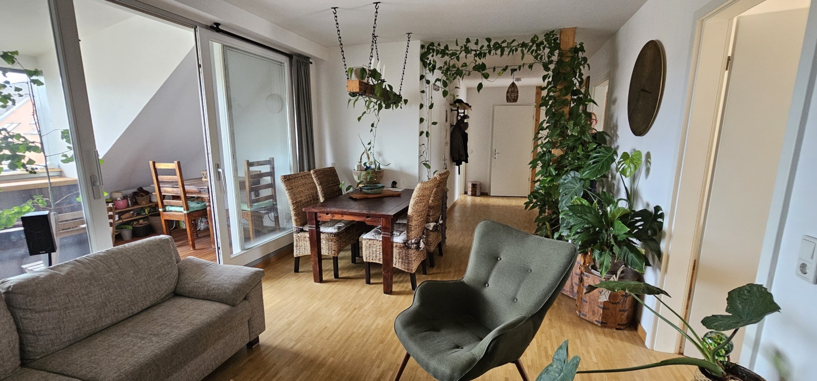 Zwischenmiete einer charmanten teilmöblierten 4-Zimmer-Dachgeschosswohnung in Dresden-Pieschen