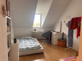 Ad image: Gemütliche Wg im Dachgeschoss- zentral und gut angebunden