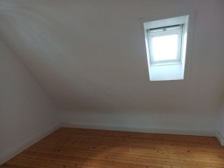 Helle 2-Zimmer DG Wohnung