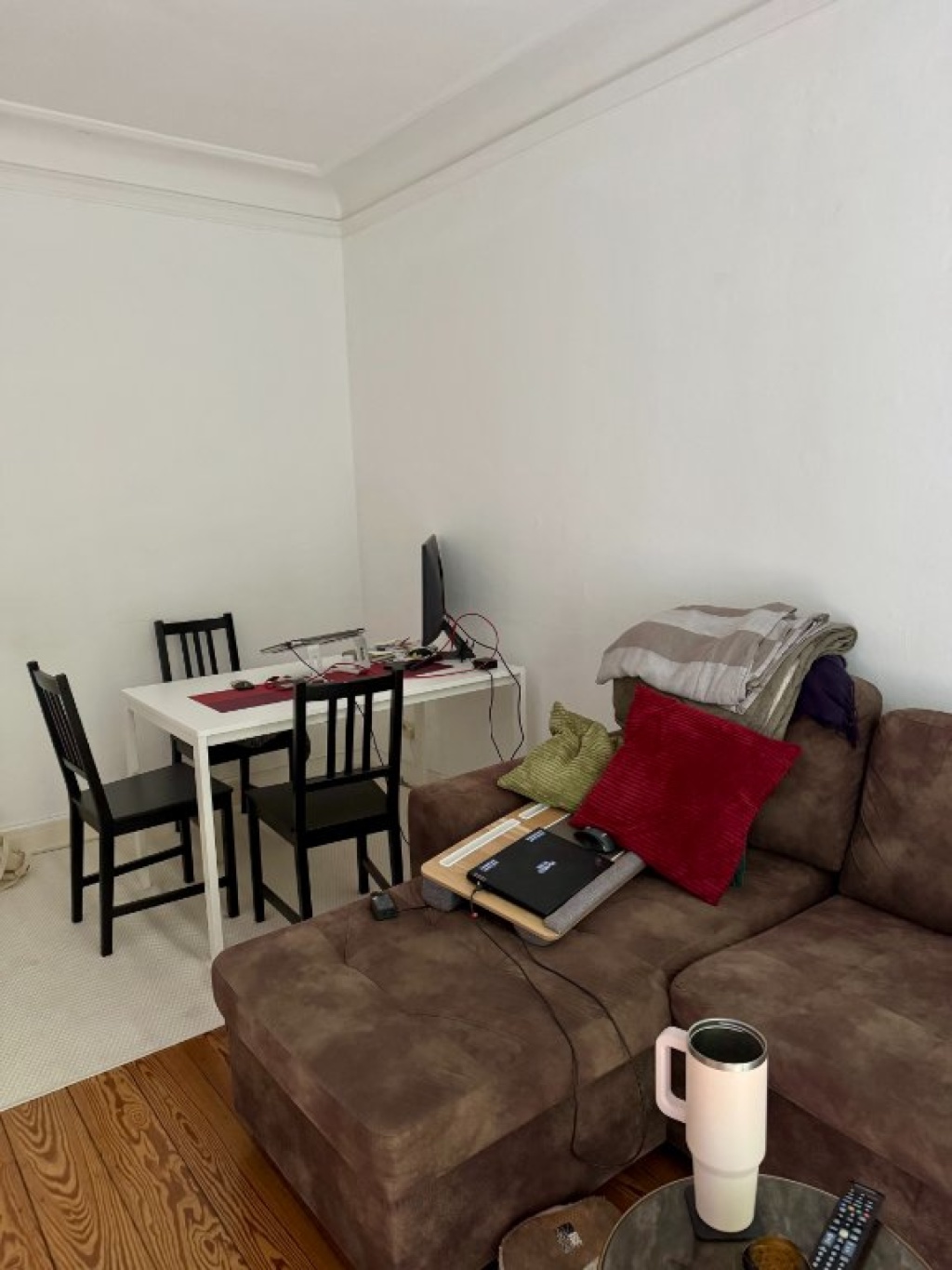 Möblierte 2-Zimmer Wohnung mit Balkon in Eimsbüttel: Untervermietung – Heussweg 108, 20255 Hamburg Eimsbüttel – Vorschaubild 2