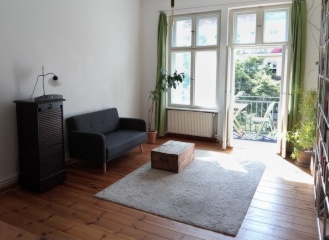 Fully equipped, quiet, bright, centrally located 2-room apartment with balcony in Prenzlauer Berg — photo 1
