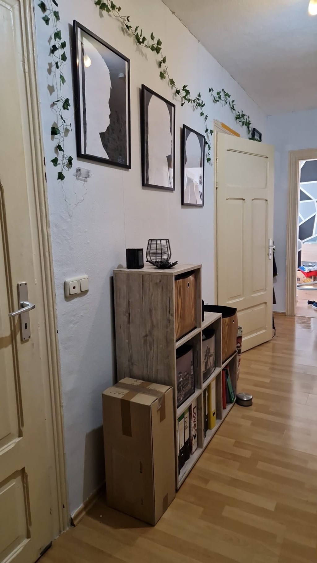 Wohnung Jena-Stadt Stobraer Straße - Flur zur Wohnungstür