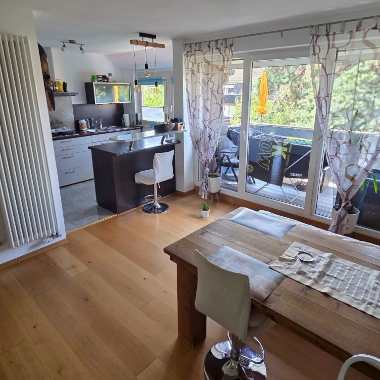 Habitación en WG Münster Mauritz Propsteistraße - Esszimmer mit Blick zur Küche/ Balkon