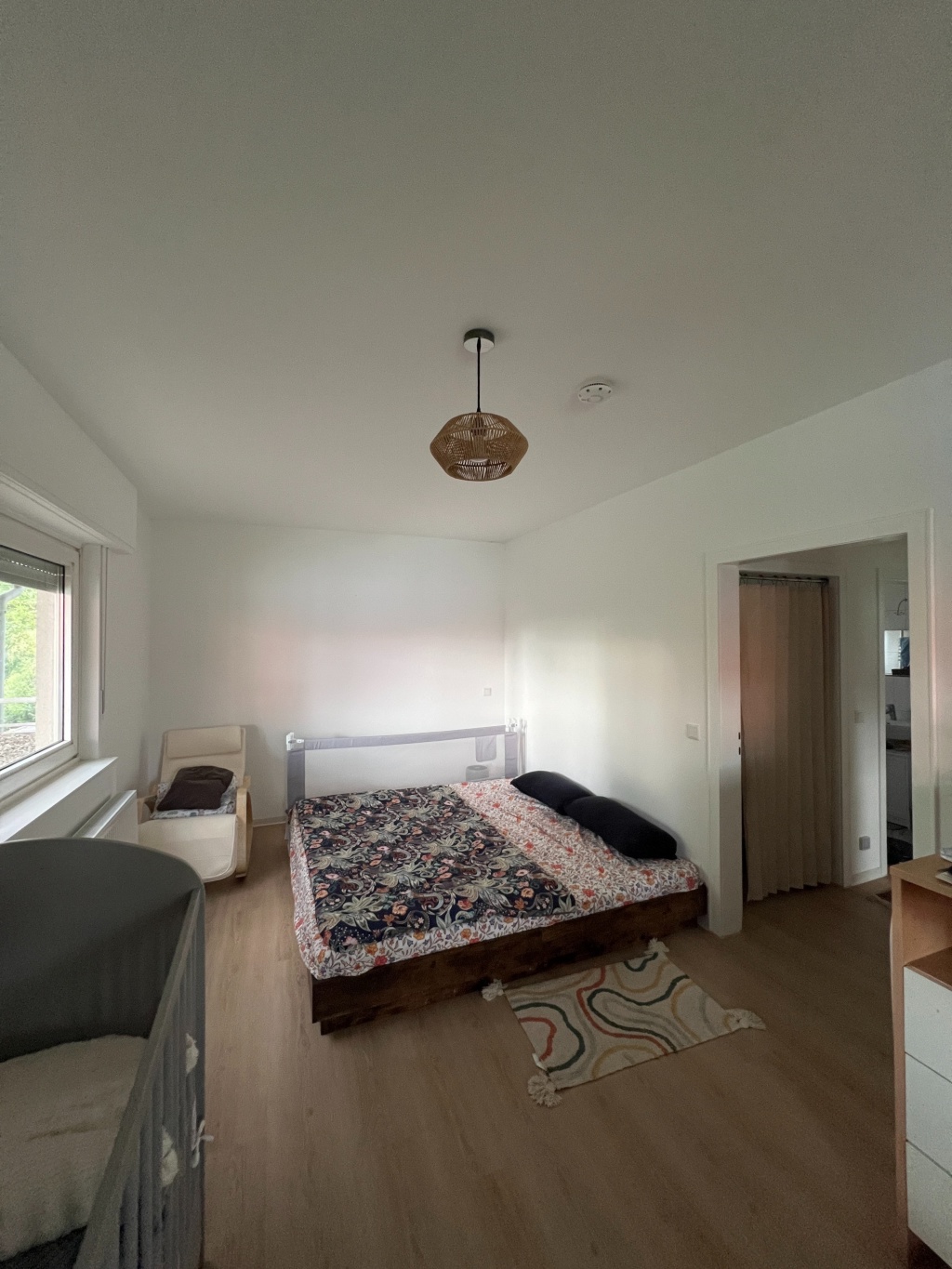 Schönes voll möblierte Wohnung mit großem balkon zur untervermietung – Heidelberger Landstraße 101, 64297 Darmstadt Darmstadt – Vorschaubild 3