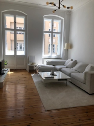Schöne Altbauwohnung mitten in Friedrichshain — photo 1
