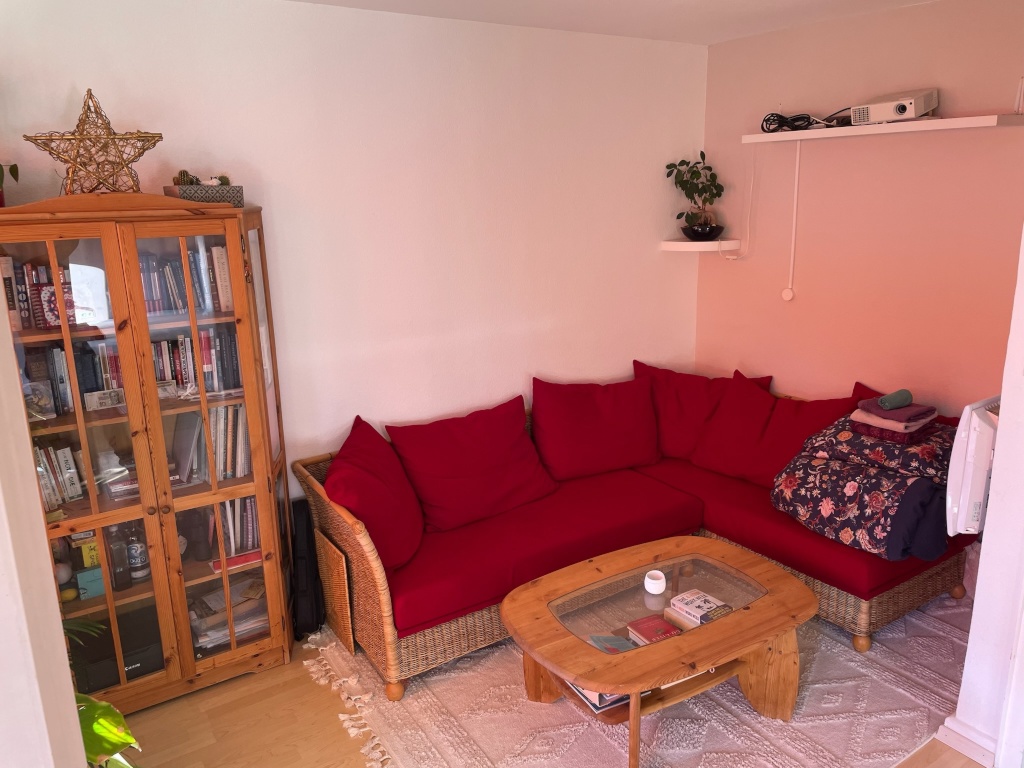 Stilvolle, möblierte 2-Zimmer-Wohnung mit Balkon, Zwischenmiete – Johann-Sebastian-Bach-Straße 10, 79104 Freiburg im Breisgau Herdern – Vorschaubild 3