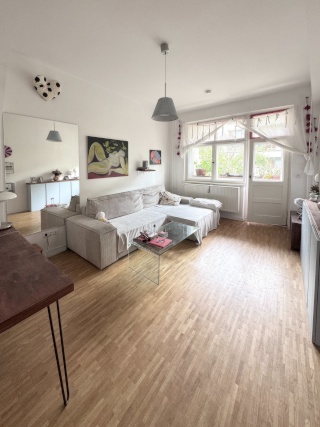 Sunny & quiet 2-room flat with balcony overlooking shared garden, Prenzlauer Berg — available Aug 1 — photo 1