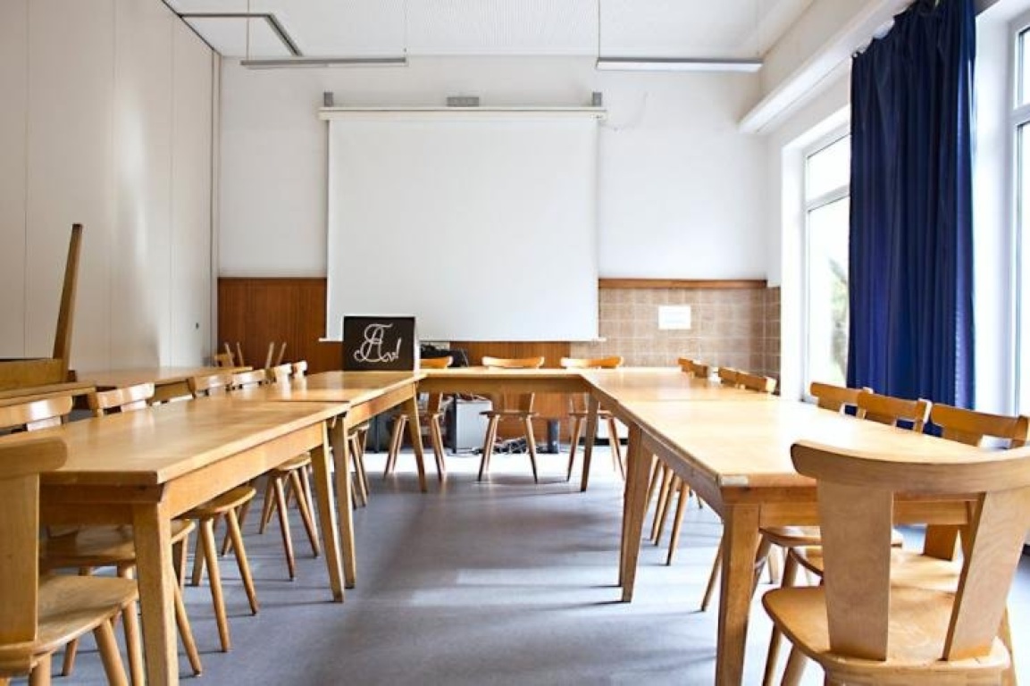 WG-Zimmer Oststadt Sebastian-Kneipp-Straße 4 - Der Seminarraum - perfekt für Präsentationen, Meetings und zum Lernen