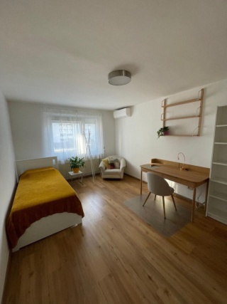 Anzeigenbild: Helles Zimmer 19 m2 in 2er WG super Lage