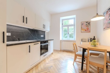 Stilvolle, komplett möblierte 2-Zimmer-Wohnung in München-Haidhausen – 6 bis 24 Monate, sofort beziehbar, inkl. Waschmaschine, Trockner & Arbeitsplatz – ideal für Job-Relocation, Einzelpersonen oder Paare