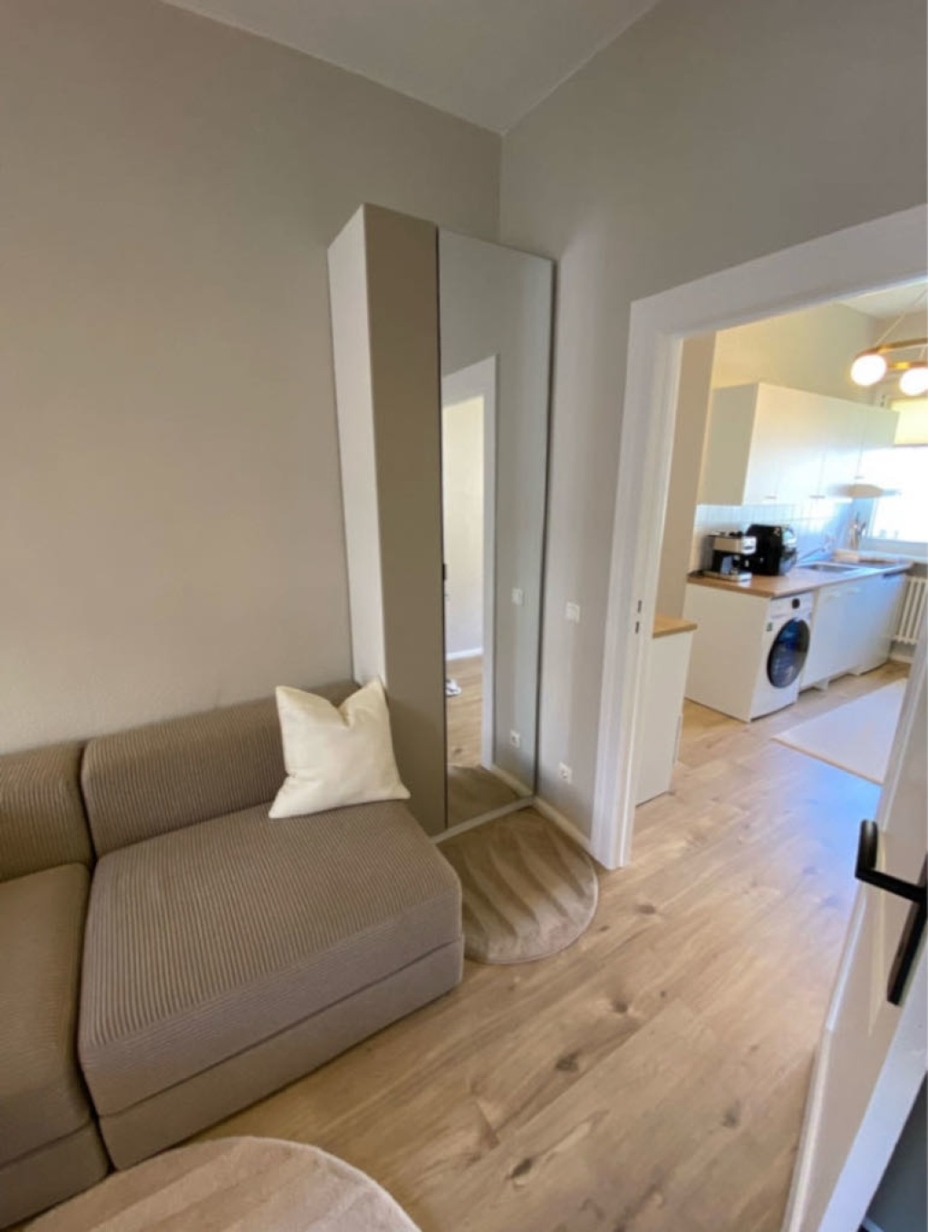 1-Zimmer-Wohnung Im Bezirksdreieck Crossroad of -Tempelhof-Schöneberg-Kreuzberg Dudenstraße/Eylauer Straße - Bild 2