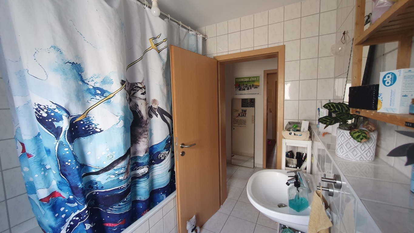 WG-Zimmer Griesheim Linkstraße - Badezimmer / bathroom