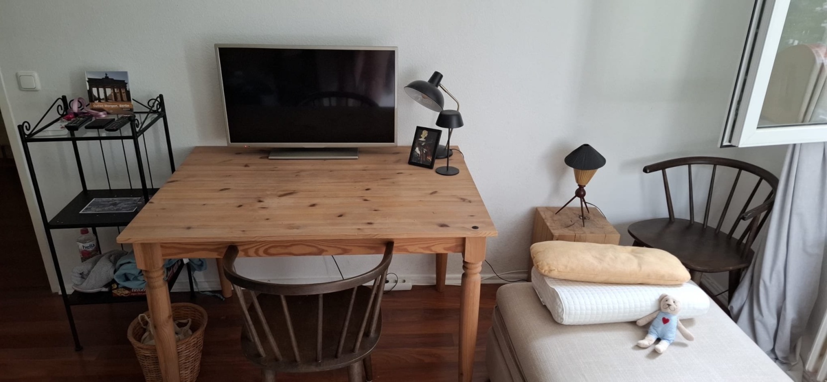 WG-Zimmer Wannsee Straße zum Löwen 25 - Schreibtisch