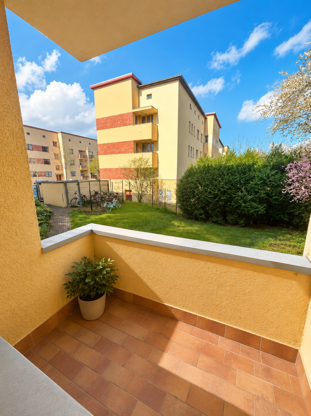 Perfekt für 2er-WG | Zwei separat begehbare Zimmer | Balkon – Herweghstraße 25, 39114 Magdeburg Cracau – Vorschaubild 4