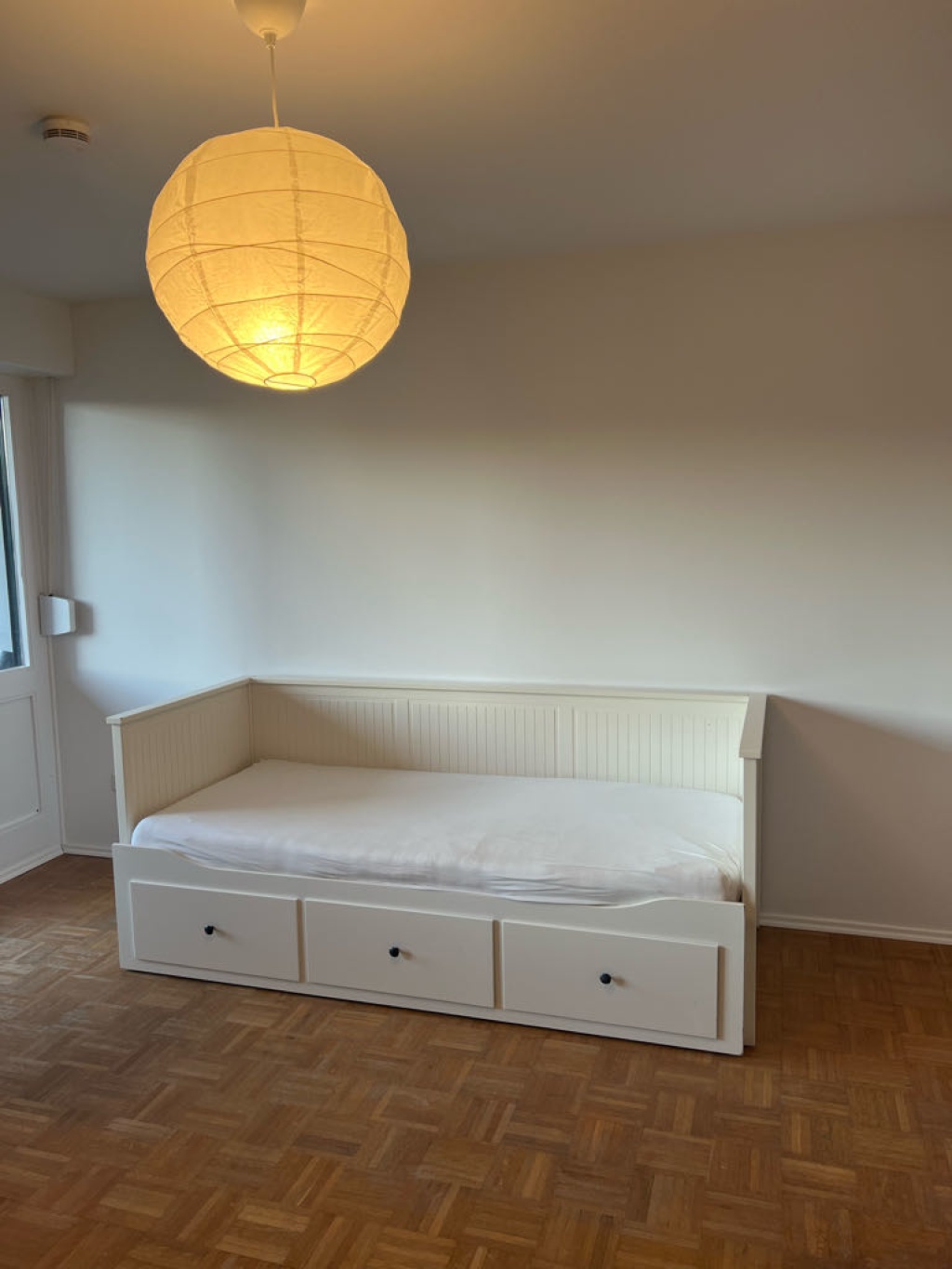 1-Zimmer-Wohnung Laim Friedenheimerstraße - Wohn-/Schlafzimmer mit Balkon