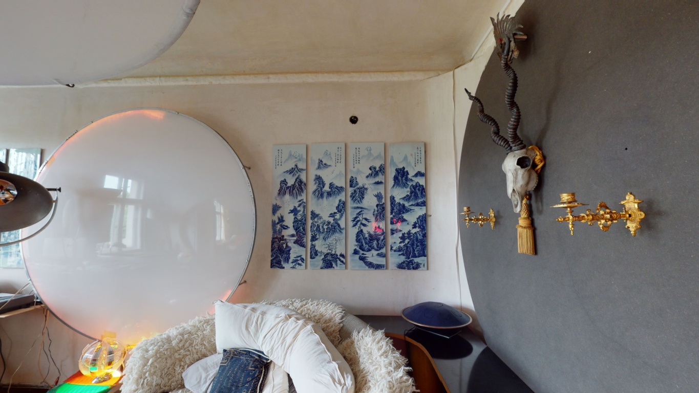 Exceptional Art-Filled Period Apartment at Boxhagener Platz - – bright, expressive and highly individual, blending atelier spirit, design and Berlin bohemia. – Krossener Strasse, 10245 Berlin Friedrichshain – Vorschaubild 4