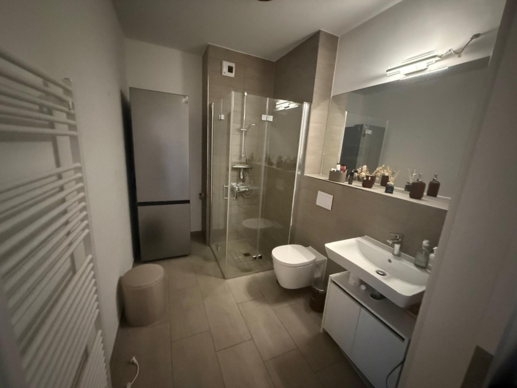 Modernes, voll möbliertes Studio | Stadtmitte (Central) I 5 Min. Hbf | All Inclusive-Miete – 40211 Düsseldorf Stadtmitte – Vorschaubild 5