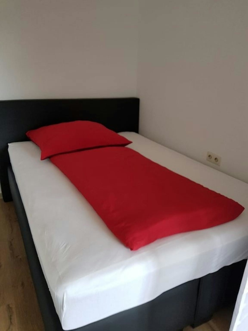 Dessauer Straße, Stuttgart – Dessauer Straße, 70376 Stuttgart Bad Cannstatt – Vorschaubild 3