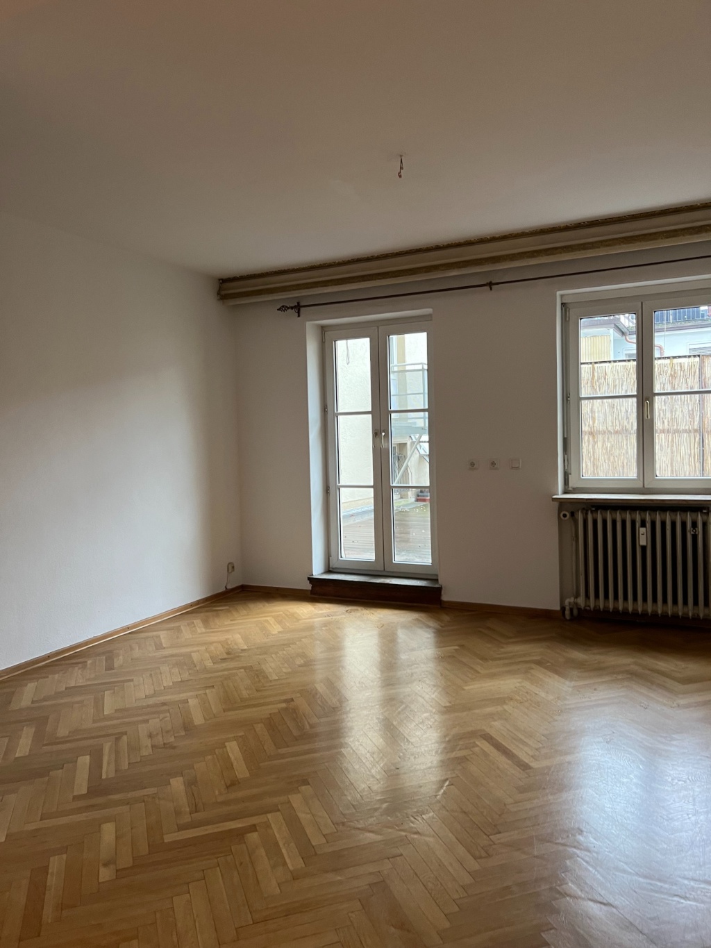 Gemütliche 2-Zimmer Wohnung mit großer Terrasse - Nähe Haltestelle Sanderring – 97070 Würzburg Altstadt – Vorschaubild 2
