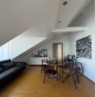 Ad image: moderne Dachgeschosswohnung mit Loft-Charakter