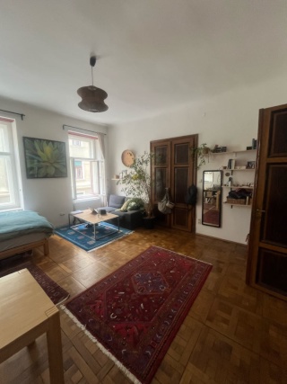 Anzeigenbild: Helles 25m2 Zimmer in entspannter 4er WG mit riesen Balkon im Herz-Jesu-Viertel ✨