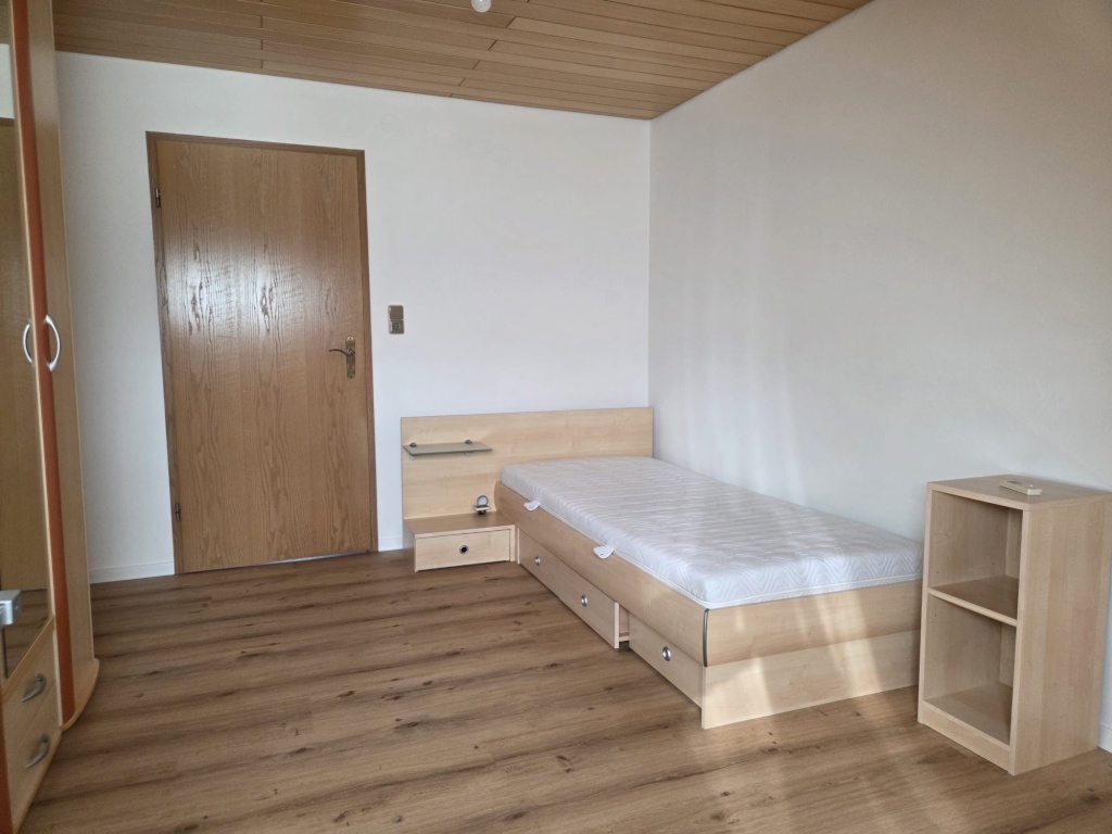 Habitación en WG Uigenau Kammersteiner Str.  27d - foto 2