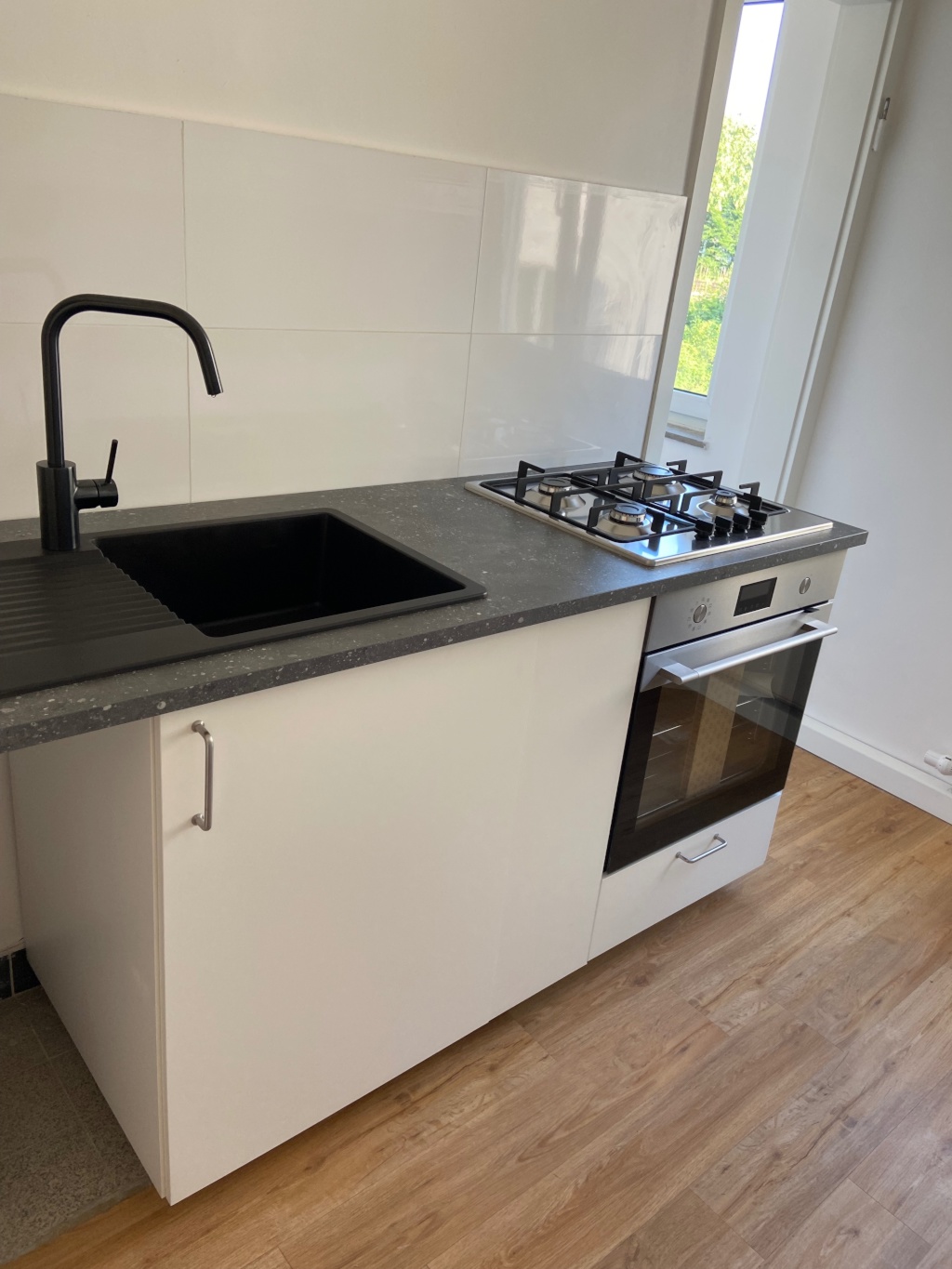 Helle 3er-WG-geeignete 3-Zimmer-Wohnung mit Balkon, Gartenmitnutzung & Blick ins Grüne in Stuttgart-West Kräherwald – Köllestraße 3, 70193 Stuttgart West – Vorschaubild 4