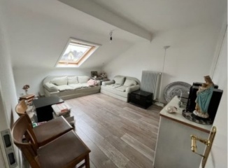 Ad image: Kleine, gemütliche 2 Zimmer Wohnung im Dachgeschoss