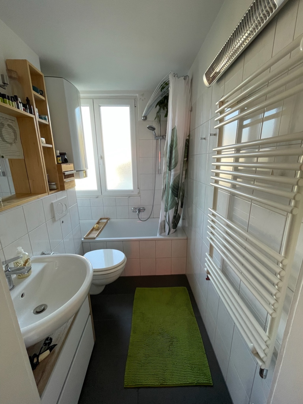Stilvolle, möblierte 2-Zimmer-Wohnung mit Balkon, Zwischenmiete – Johann-Sebastian-Bach-Straße 10, 79104 Freiburg im Breisgau Herdern – Vorschaubild 8