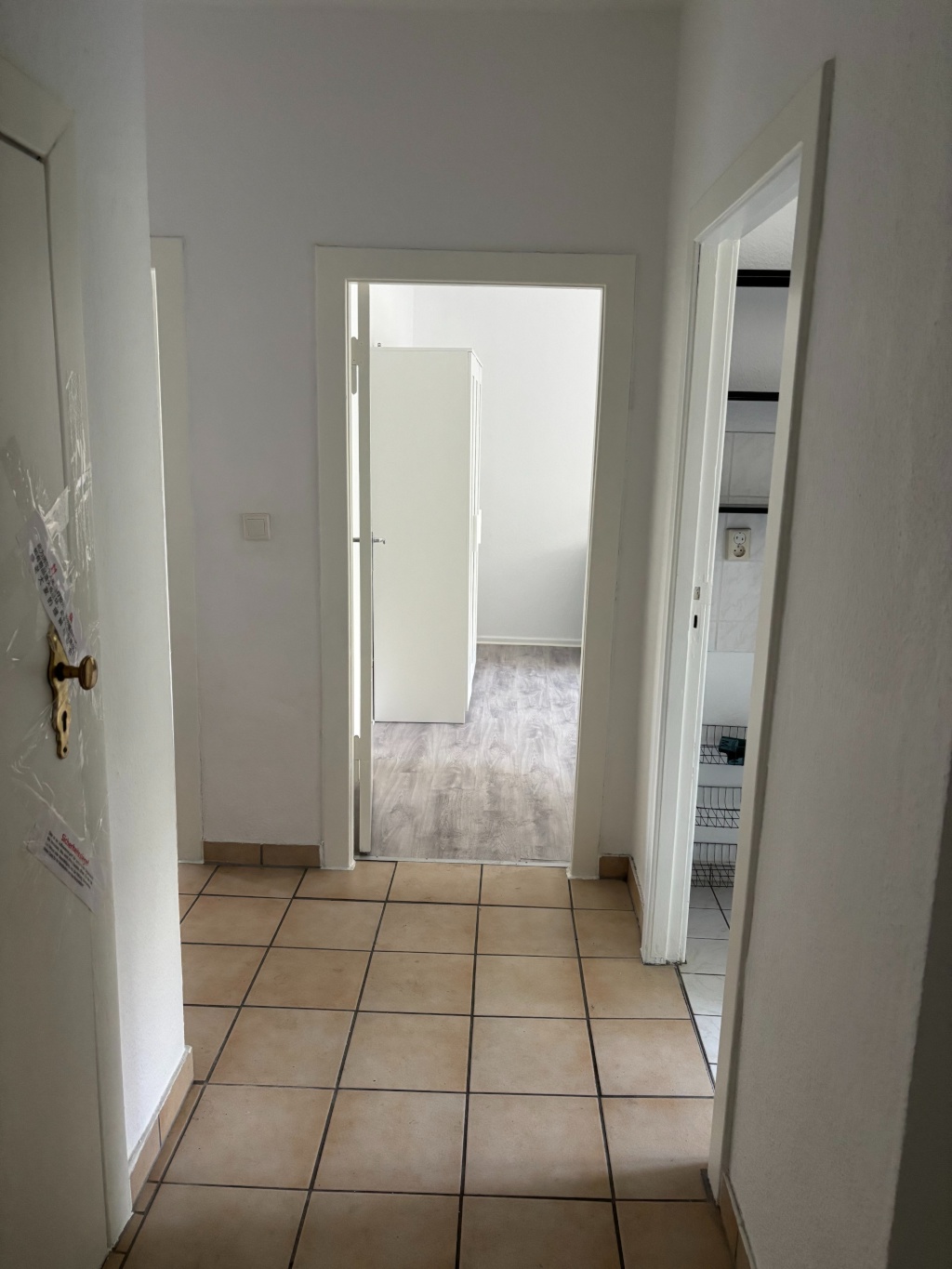 BR47M04 - BERLIN TEGEL: moderne Wohnung - mit Anmeldung - 2 Zimmer, Balkon, möbliert – Brunowstr. 47, 13507 Berlin Tegel – Vorschaubild 13