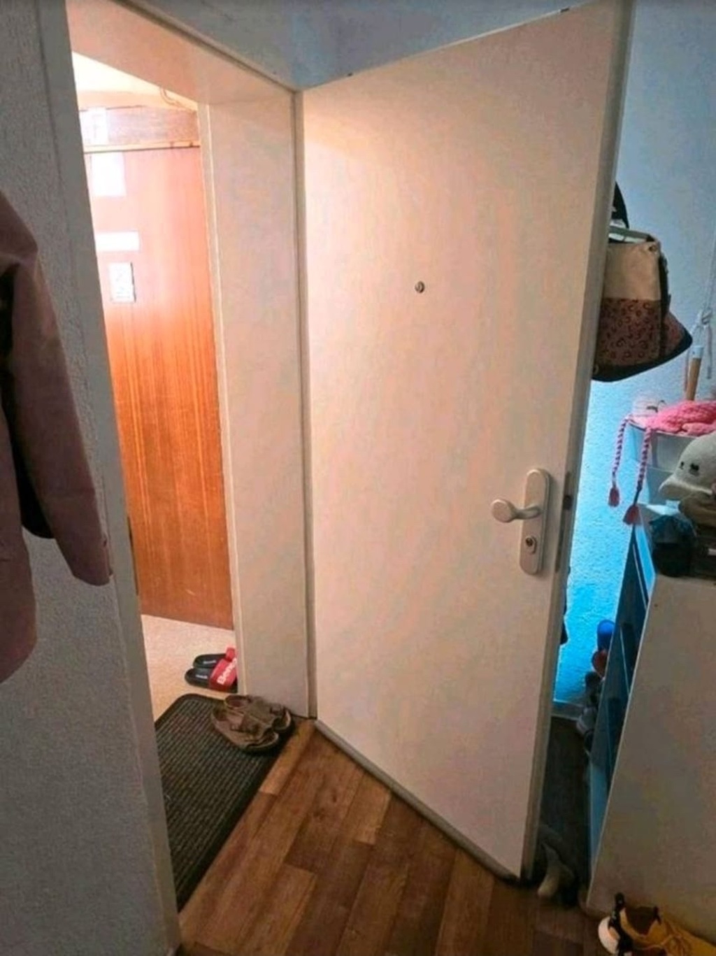 2 Zimmer Wohnung in Obertürkeim – Ebniseestraße 8, 70329 Stuttgart Obertürkheim – Vorschaubild 9