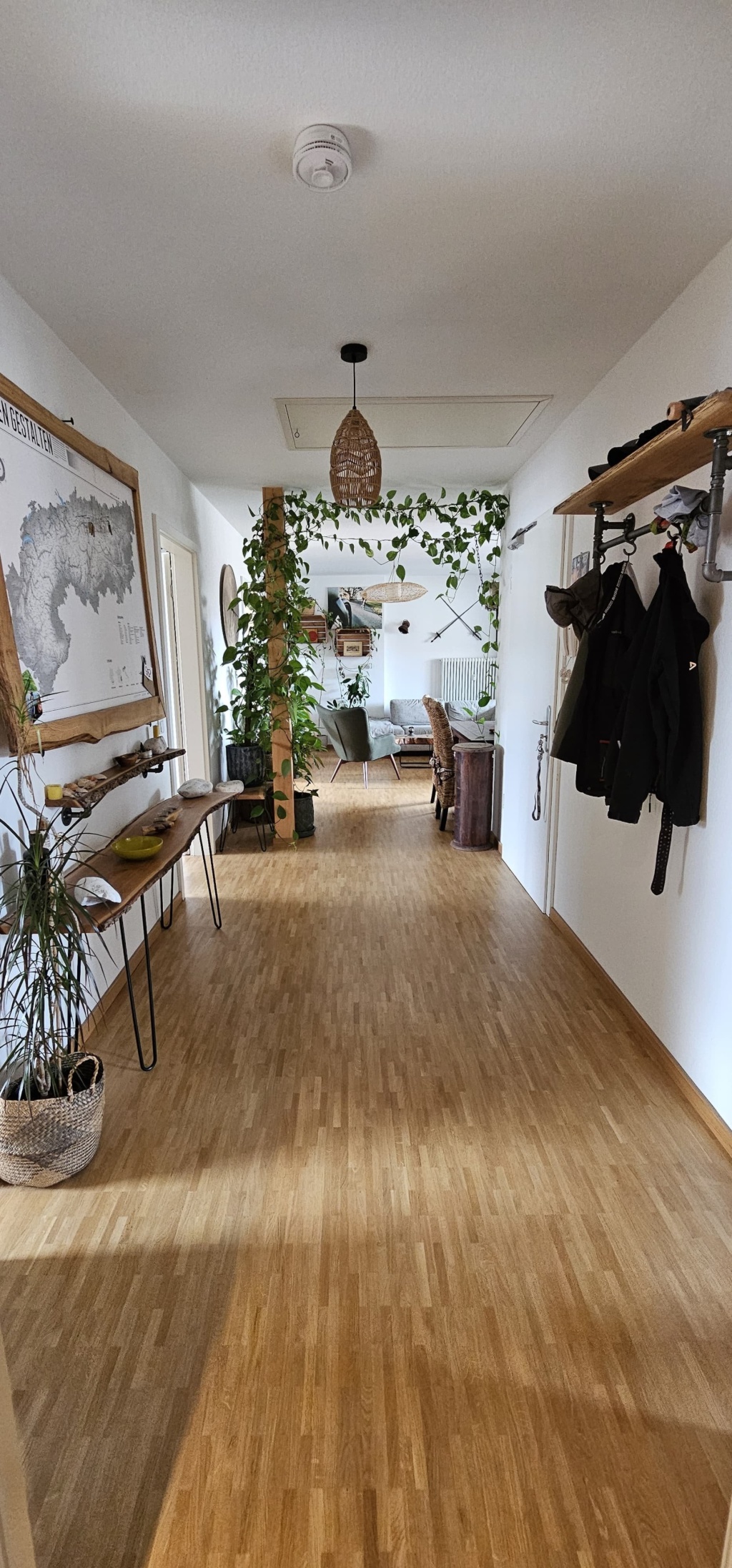 Zwischenmiete einer charmanten teilmöblierten 4-Zimmer-Dachgeschosswohnung in Dresden-Pieschen – Rehefelder Str., 1127 Dresden Pieschen – Vorschaubild 5