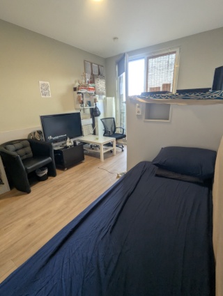 Furnished Apartment in Hermanstraasse Ringbahn S41/42 & U8 Neukölln Berlin — photo 1