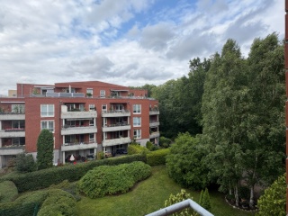 Gemütliches voll möbliertes 2 Zi Apartment mit Balkon in Berlin-Biesdorf für 1 Jahr — photo 1