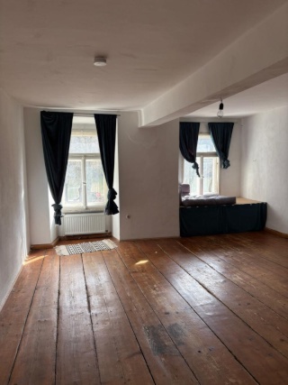 Ad image: tolles Altbau-WG-Zimmer mit Innblick
