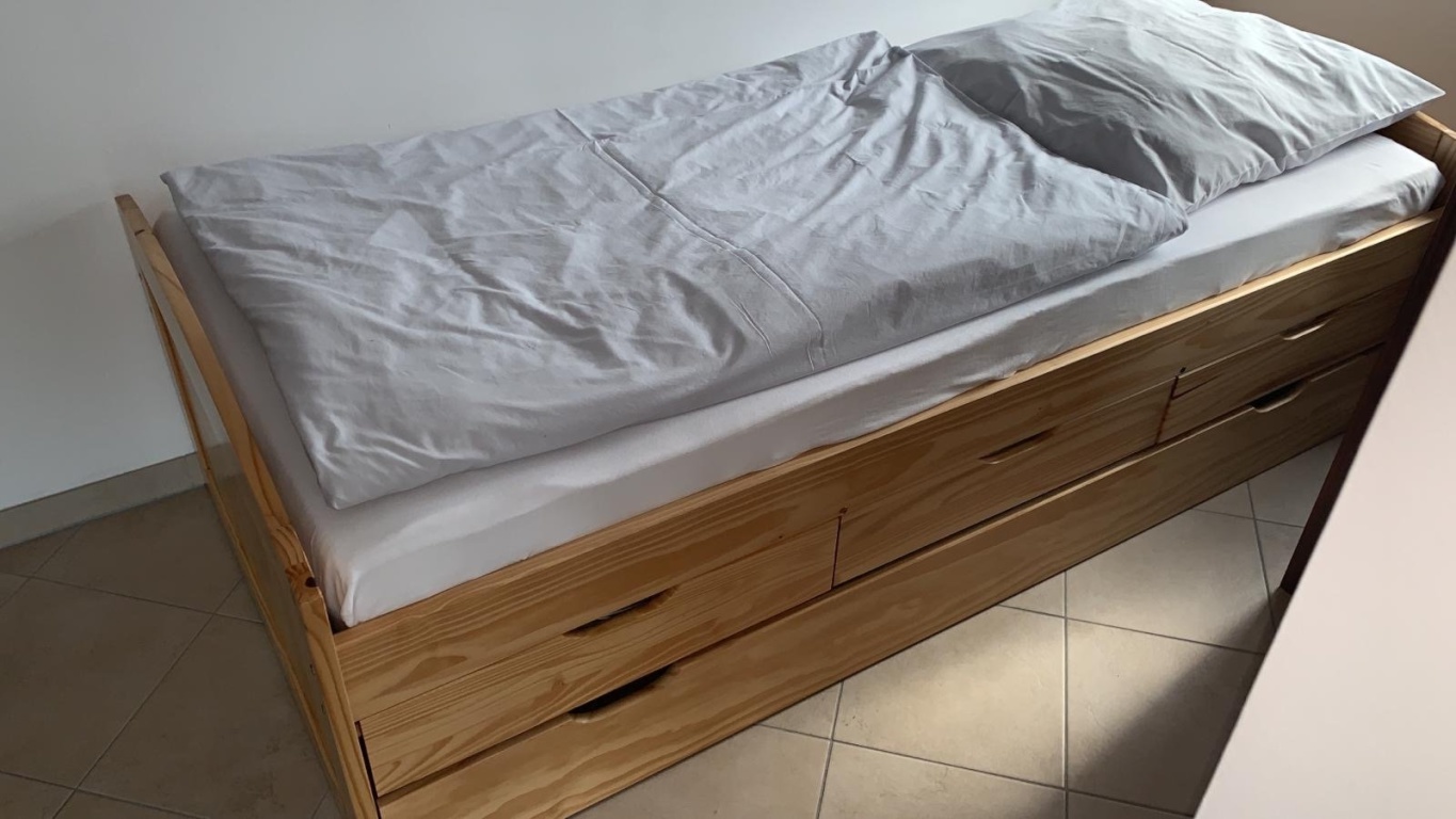 Voll möbliertes Zimmer / 1-Zimmer-Apartment