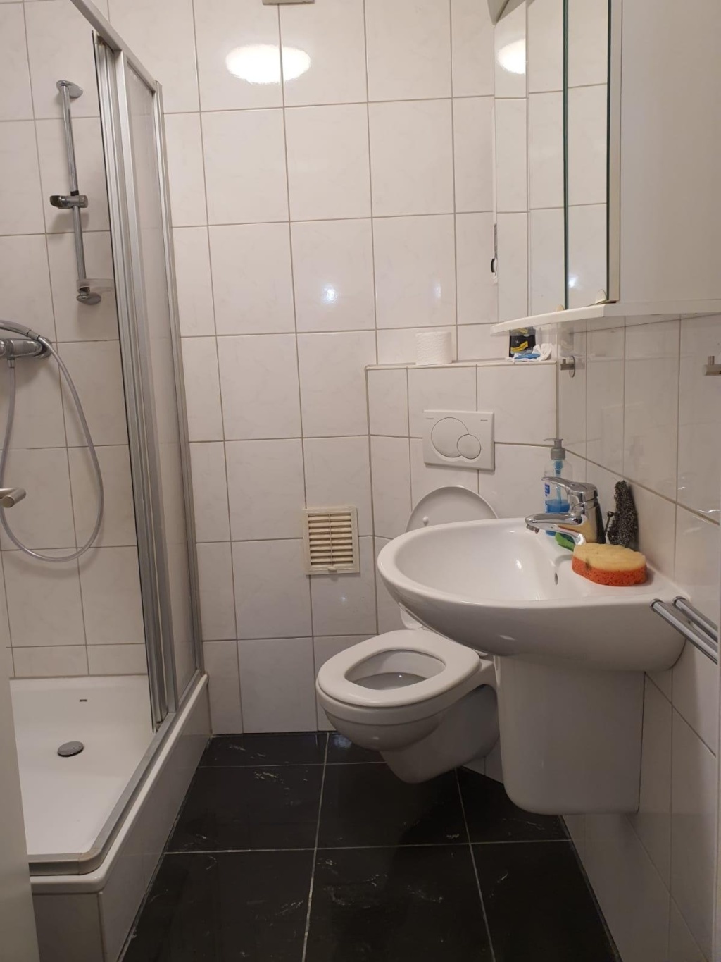 Möbelierte 2,5-Zimmer-Wohnung im Zentrum von Essen – I. Weberstraße 3, 45127 Essen Innenstadt – Vorschaubild 9