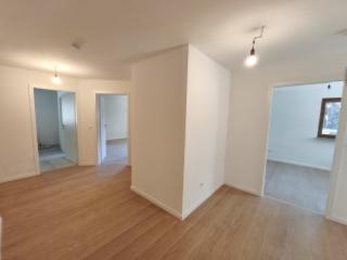 Anzeigenbild: Hochwertig, hell & perfekt fürs Homeoffice: Top-gepflegte 4-Zimmer-Wohnung in Eutingen