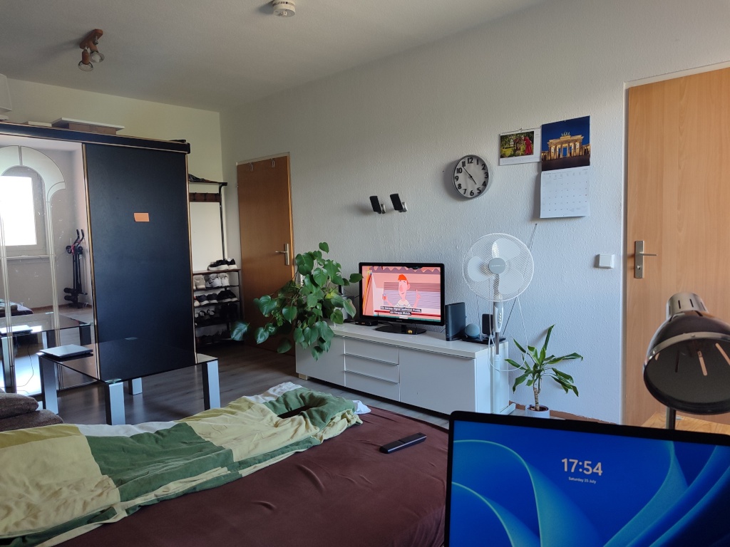 Lovely 1-bedroom flat. Separate kitchen & bathroom in 13053 Berlin from now to 31st August 2026! – Falkenberger Chaussee 20, 13053 Berlin Hohenschönhausen – Vorschaubild 3