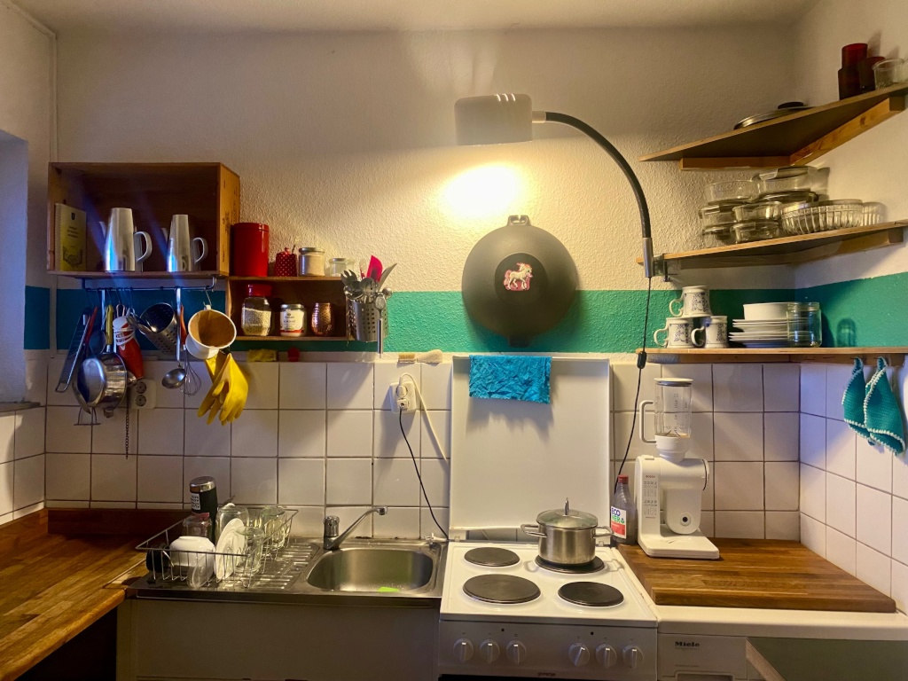 Super ruhige und helle Wohnung in St. Pauli (Grenze zu Altona) – Paul-Roosen-Str 47, 22767 Hamburg St. Pauli – Vorschaubild 2