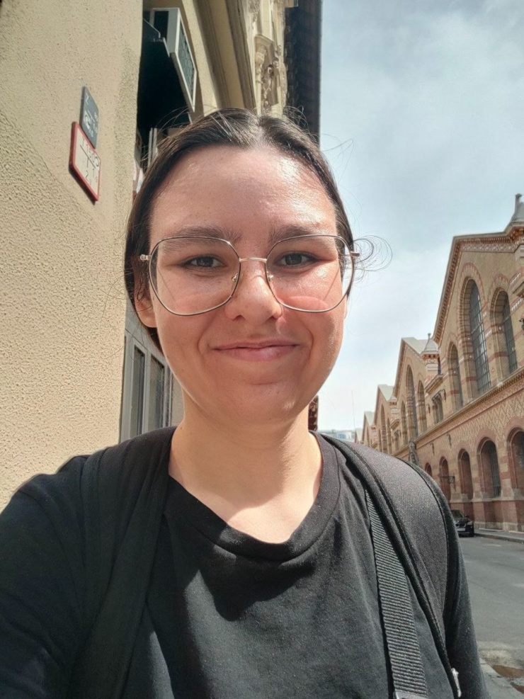 Anzeigenbild: DAAD-Stipendiatin sucht ruhiges Zimmer in Trier ab Oktober 2026