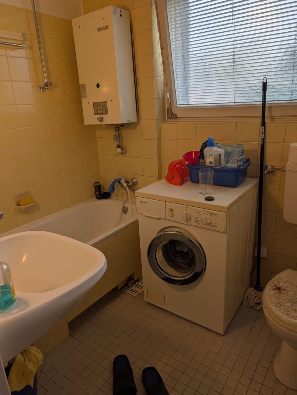 A fully furnished room in a semi-detached house – Rehagener Straße 15, 12305 Berlin Berlin – Vorschaubild 3