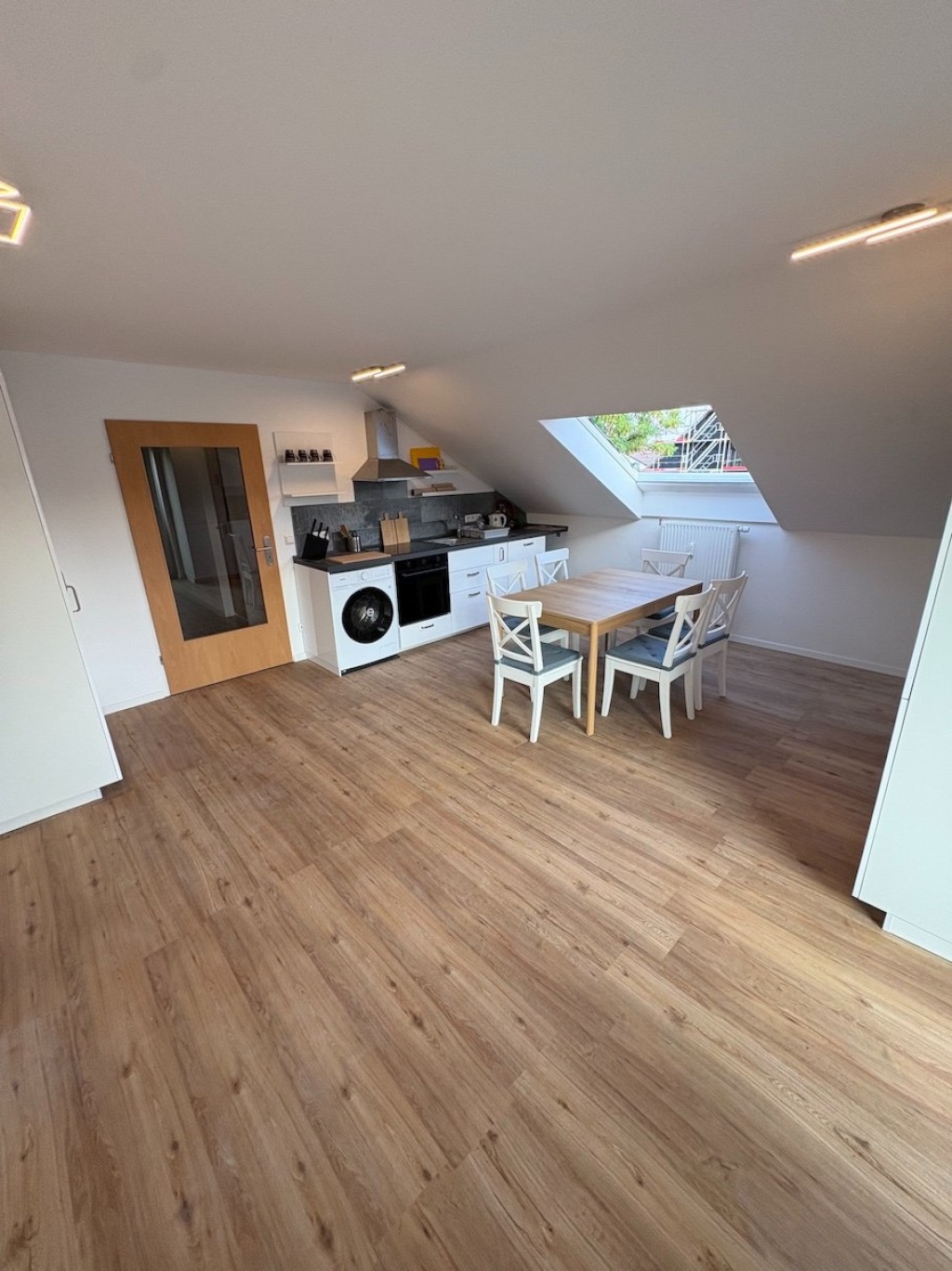 WG-Zimmer Allach-Untermenzing Kupfferstraße 1 - Küche / Wohnen