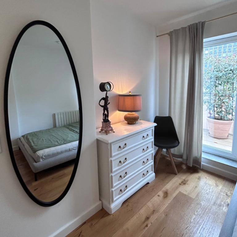 Lichtdurchflutete Wohnung in Hamburg Harvestehude/Hoheluft mit Balkon - voll möbliert – Grindelberg, 20144 Hamburg Eimsbüttel – Vorschaubild 2
