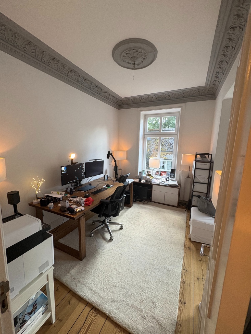 BEFRISTET AB SOFORT FÜR 3/5 MONATE: Stilvolle Altbauwohnung mit Balkon – Voll möbliert & zentral gelegen – Mittelweg 40, 20148 Hamburg Eimsbüttel – Vorschaubild 4