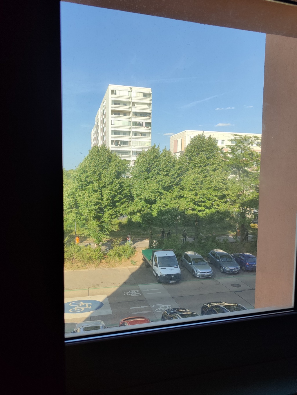 Lovely 1-bedroom flat. Separate kitchen & bathroom in 13053 Berlin from now to 31st August 2026! – Falkenberger Chaussee 20, 13053 Berlin Hohenschönhausen – Vorschaubild 10