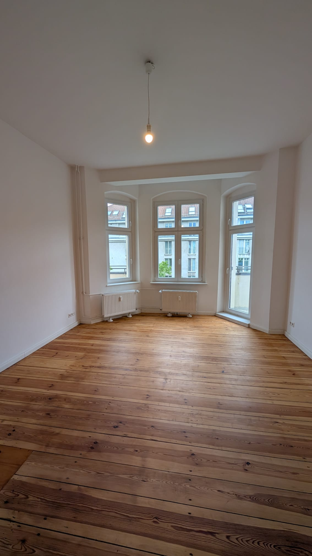 1-room Altbau apartment in Neukölln