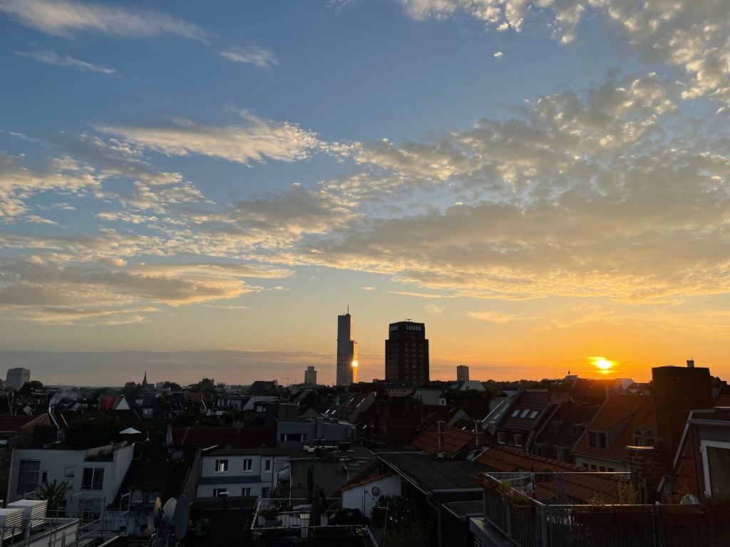 TAUSCHE (gegen WG Zimmer oder WG fähige Wohnung) super schöne helle 1,5 Zimmerwohnung – Eigelstein, 50668 Köln Altstadt-Nord – Vorschaubild 2