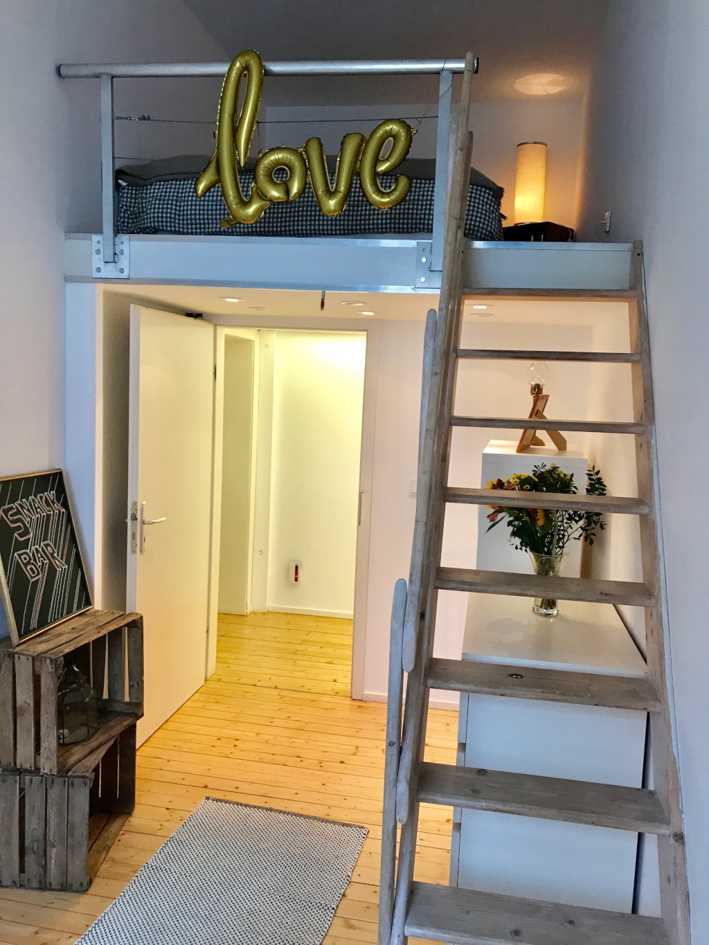 110 m2 Altbauwohnung im Belgischen Viertel | Möbliert | 27.08.–30.09 – Kamekestrasse 12, 50672 Köln Neustadt-Nord – Vorschaubild 2