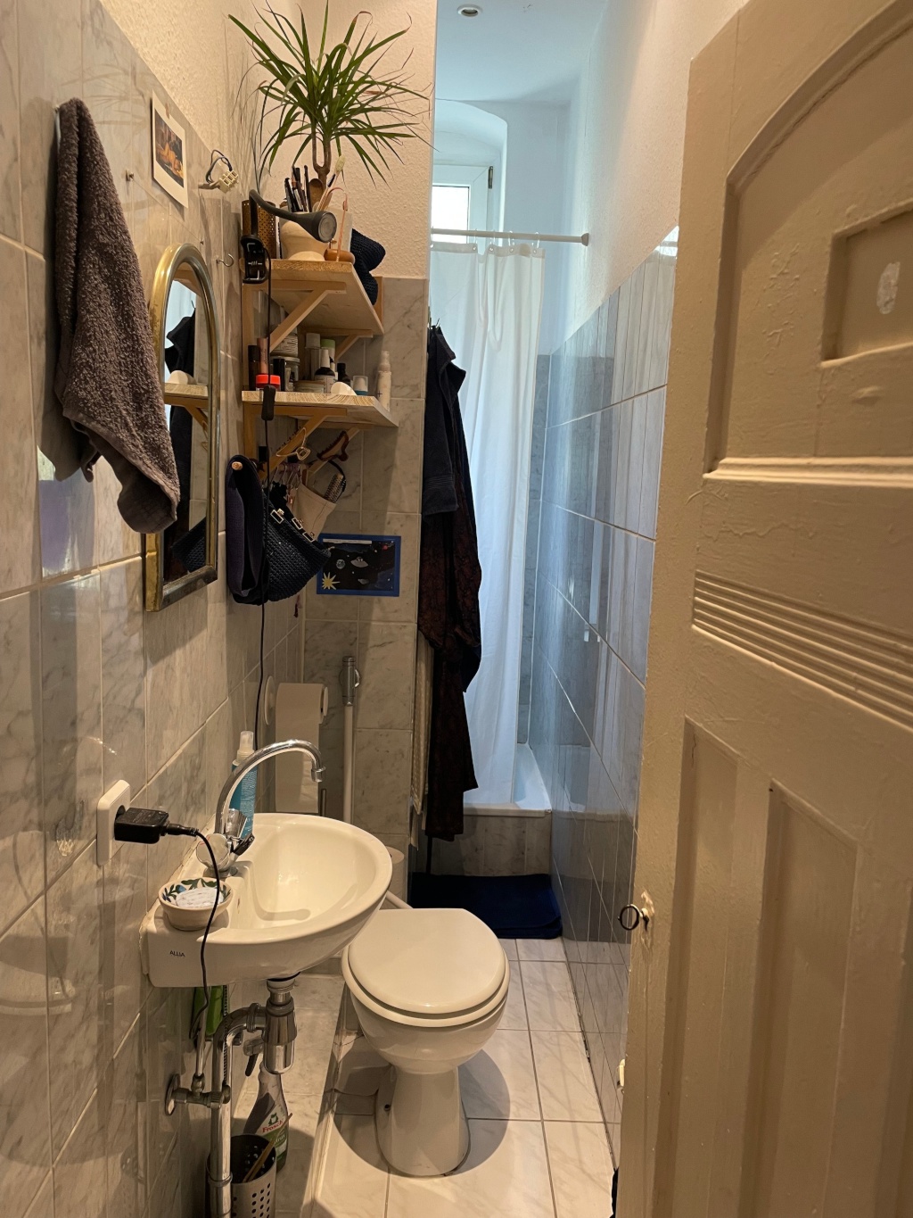 Ruhige 1-Zimmer-Wohnung im Schillerkiez (Neukölln) zur Zwischenmiete im August – Herrfurthplatz 11, 12049 Berlin Neukölln – Vorschaubild 5